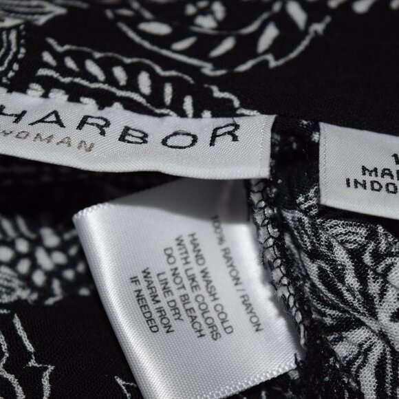 Sag Harbor Woman Black & White Button Front Blouse, Size 1X - Picture 13 of 13